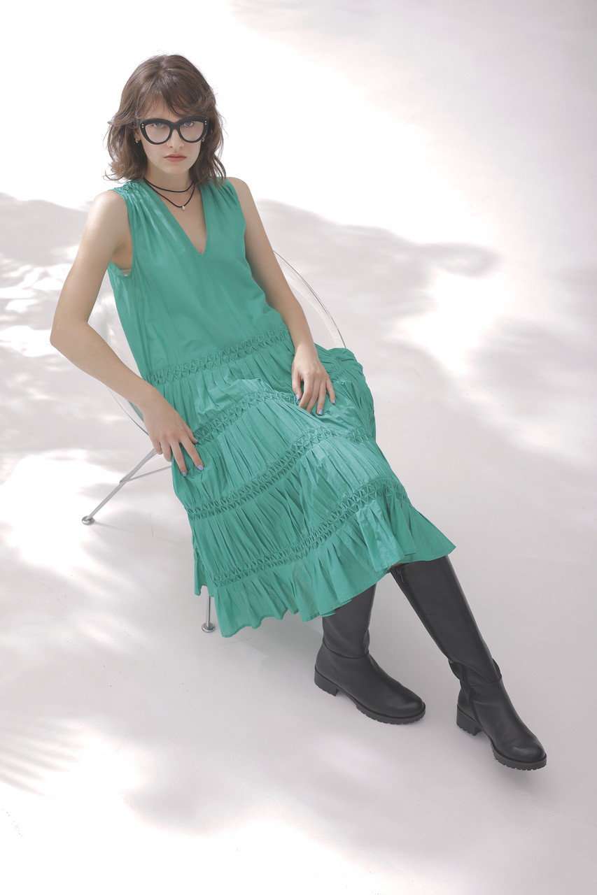 Merlette(マーレット)｜WALLIS ダイアモンドトリム Vネックティアード