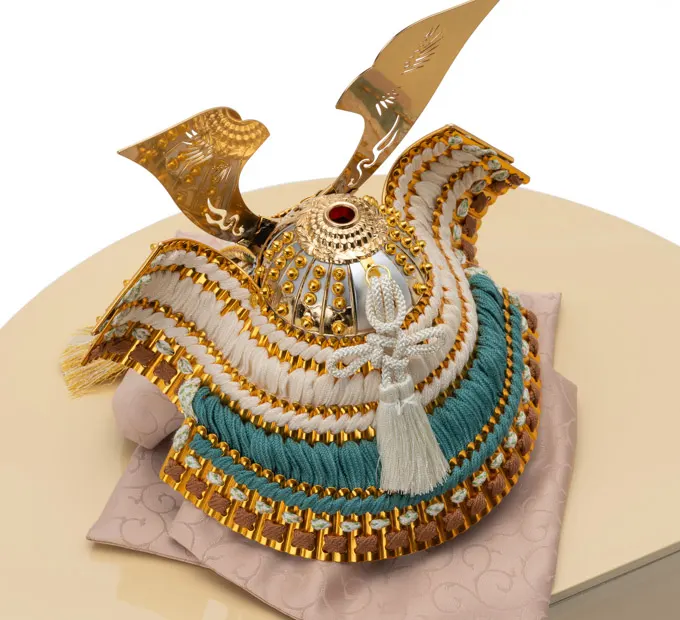 五月人形「金色に四君子の兜（収納タイプ）」｜五月人形の通販 ふらここ