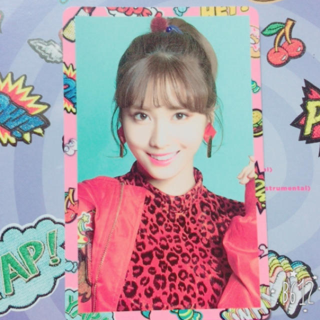 TWICE もも ハイタッチ Twice doughnut モモ トレカ ハイタッチ ハイタ