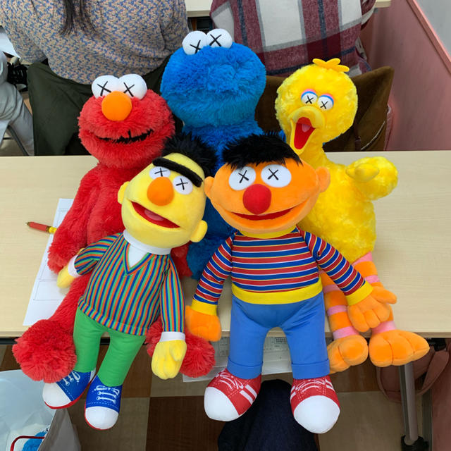 UNIQLO - ユニクロ カウズ セサミストリート 全5種類セットの通販 by