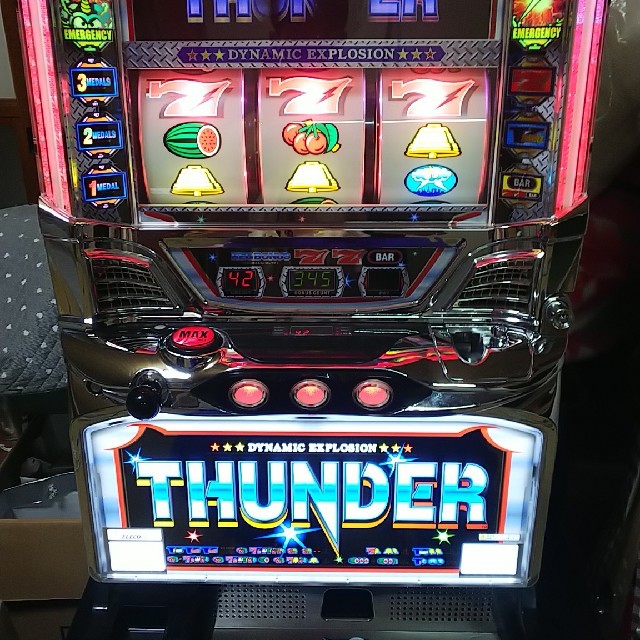 ダイナミックサンダーV パチスロ実機の通販 by すろ～忍's shop｜ラクマ