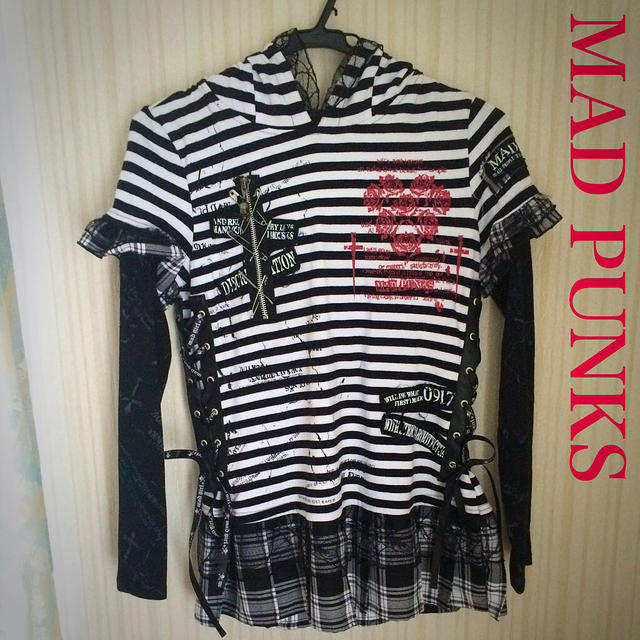 MAD（M∀D） - MAD PUNKS トップスの通販 by ゆの's shop( ˆoˆ