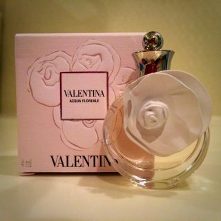 VALENTINO - ヴァレンティナ アクア フロラーレの通販 by くるくる's
