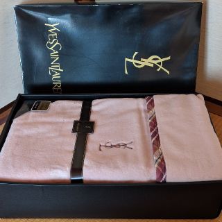 SAINT LAURENT（毛布）のフリマアイテム一覧