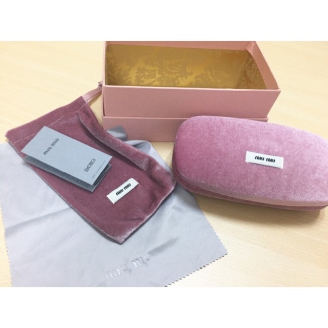 MIU MIU - miumiu メガネケースのみ 箱に傷ありの通販 by カワウソshop