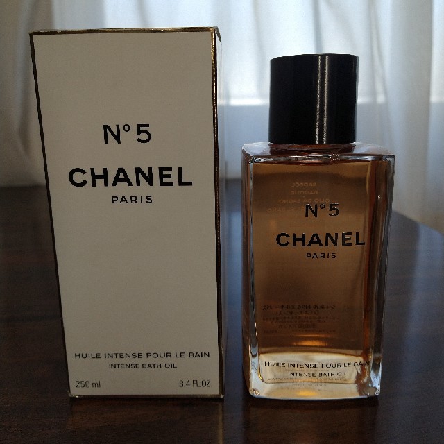 シャネル ⁄ N°5 ヴェルヴェット バスミルクの商品情報｜美容・化粧品