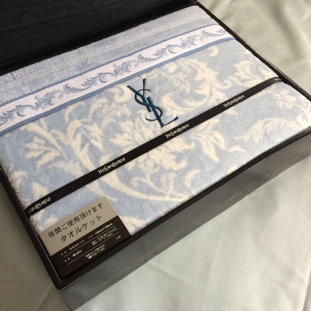 SAINT LAURENT - イヴサンローラン タオルケットの通販 by ありがとう