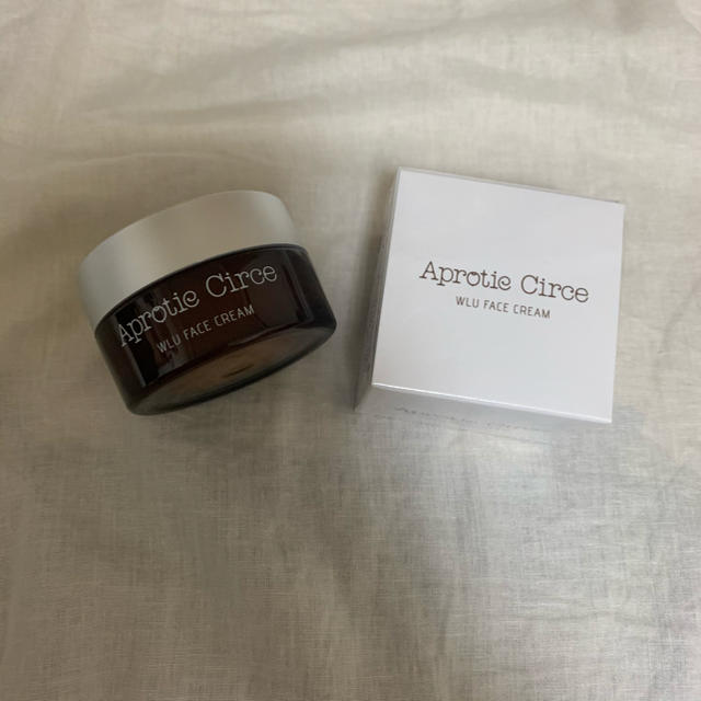 アプロティーチルチェ WLUフェイスクリーム