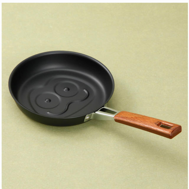 バムとケロ フライパンの通販 by マル's shop｜ラクマ