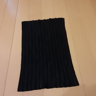 PLEATS PLEASE ISSEY MIYAKE（ネックウォーマー）のフリマアイテム一覧