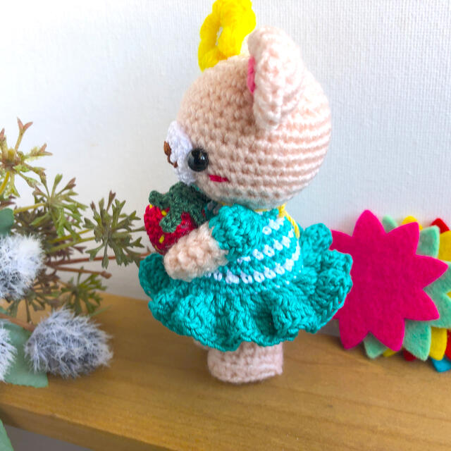 編みぐるみ いちご くまちゃん♡の通販 by **amiani**'s shop｜ラクマ