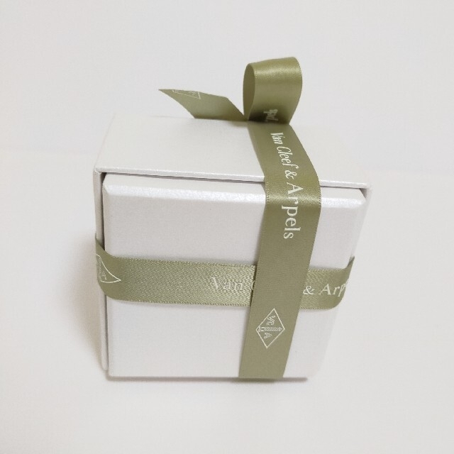 Van Cleef & Arpels - ヴァンクリーフ&アーペル 空箱の通販 by chabul