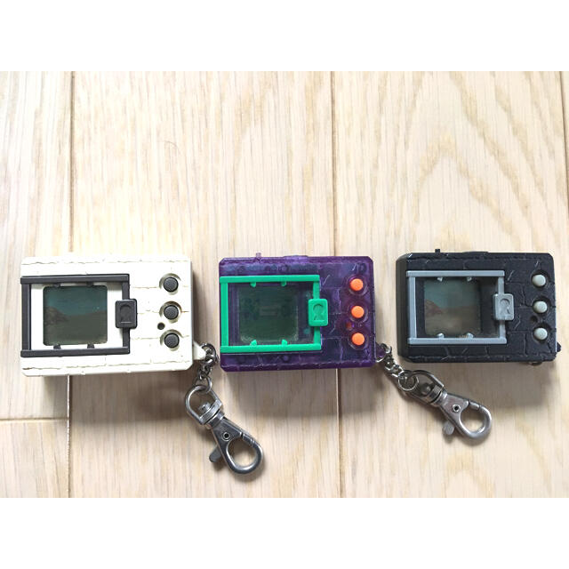 BANDAI - 携帯版 デジモン デジタルモンスター 初期 黒 白 紫 合計3台