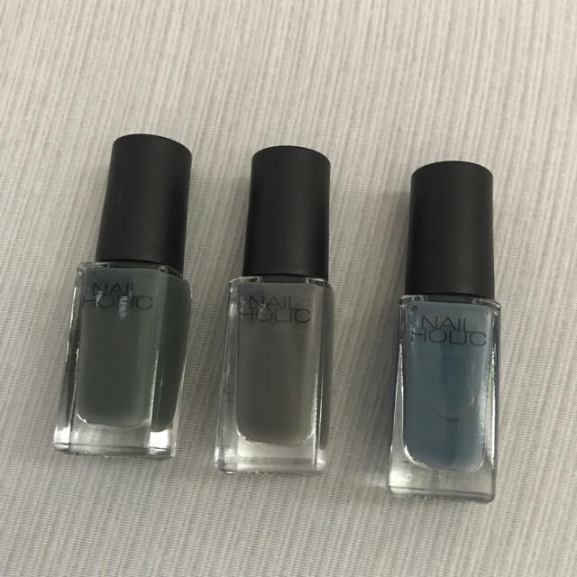 NAIL HOLIC - ネイルホリック 3色セットの通販 by @a_shop｜ネイル