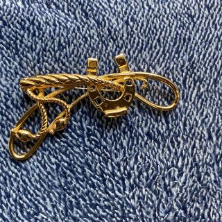 BURBERRY（ブローチ/コサージュ）のフリマアイテム一覧