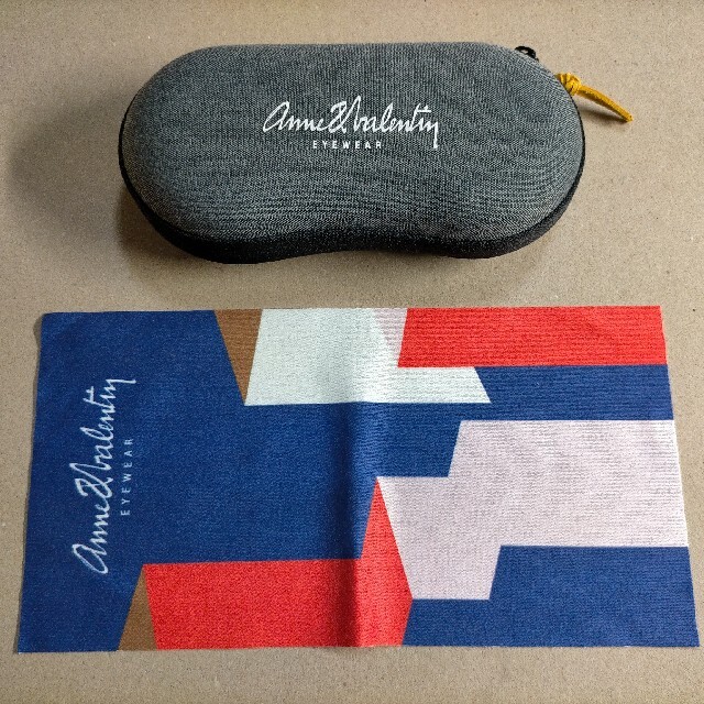 ANNE ET VALENTIN アンバレンタイン メガネケースの通販 by ボトル