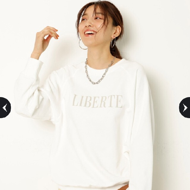 JUSGLITTY - ジャスグリッティー☆ロゴスウェットの通販 by ちょこ's