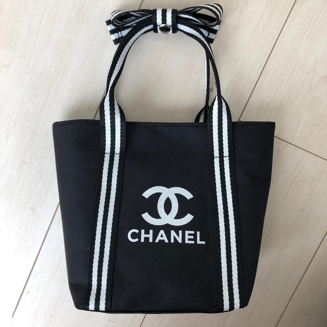 CHANEL - シャネル ノベルティトートバッグの通販 by みかん'shop