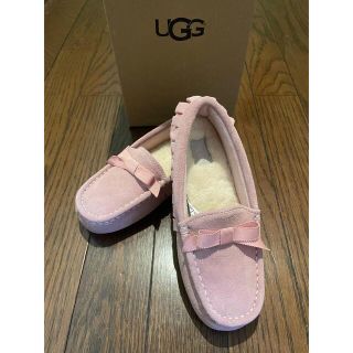UGG（ピンク/桃色系）のフリマアイテム一覧