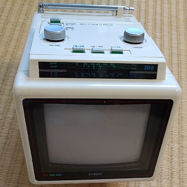 昭和レトロ ポータブルテレビの通販 by ゆ～ゆの店｜ラクマ