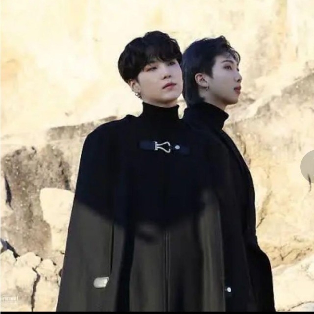 ZARA - 【完売品】ZARAバックル付きケープコートXS SUGAユンギ着用の