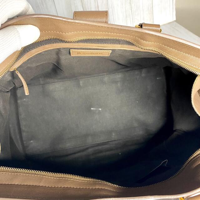 SAINT LAURENT - イブサンローラン カバスシックラージ Yライン