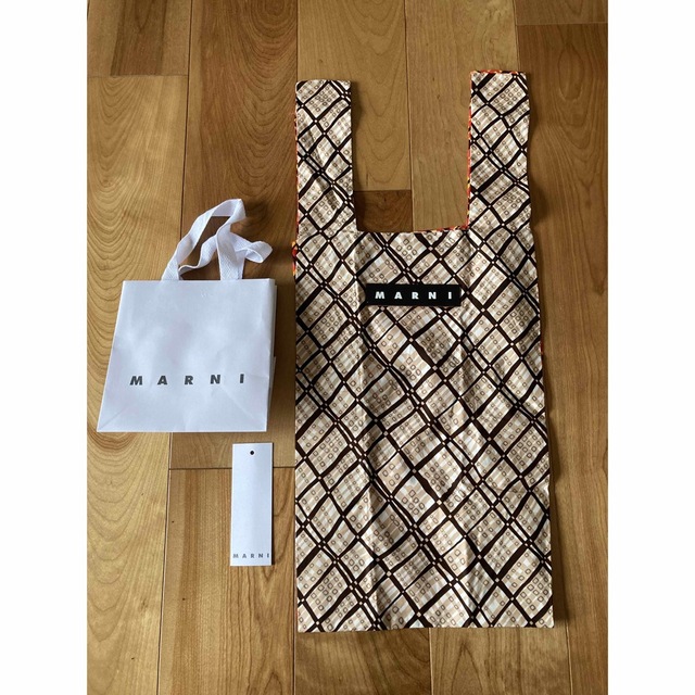 MARNI - 新品マルニMARNI エコバッグ の通販 by ふぁみ's shop｜マルニ
