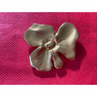 KENZO（ブローチ/コサージュ）のフリマアイテム一覧