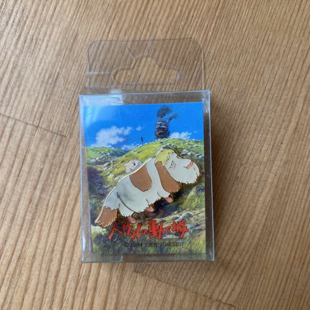 ジブリ - 【匿名配送・送料込】ジブリ ハウルの動く城 ヒン ピンバッチ