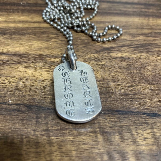 クロムハーツ レイズドセメタリークロスドックタグ NYC限定