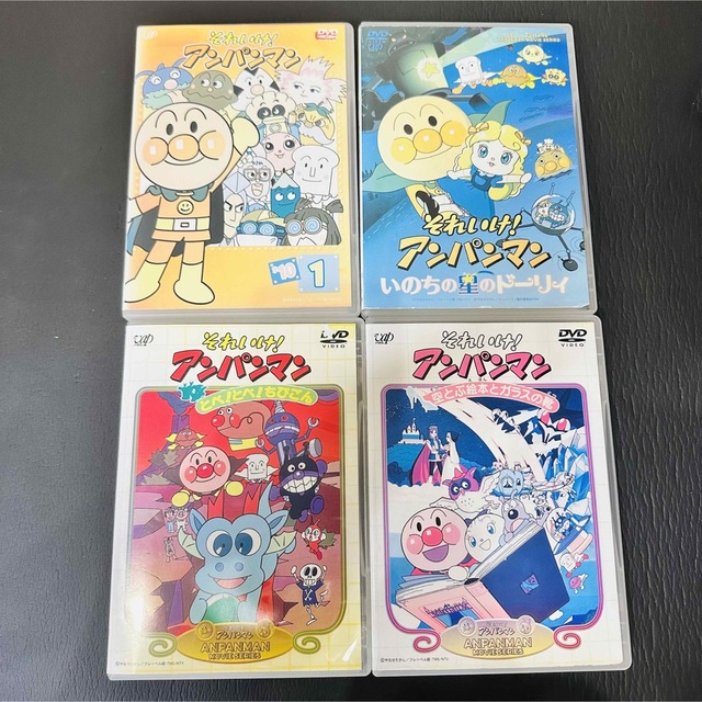 アンパンマン DVD 4本セット ケース付きの通販 by Ri.'s shop｜ラクマ