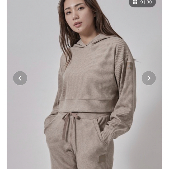 alo 上下4万円 スウェット上下セットの通販 by るる's shop｜ラクマ