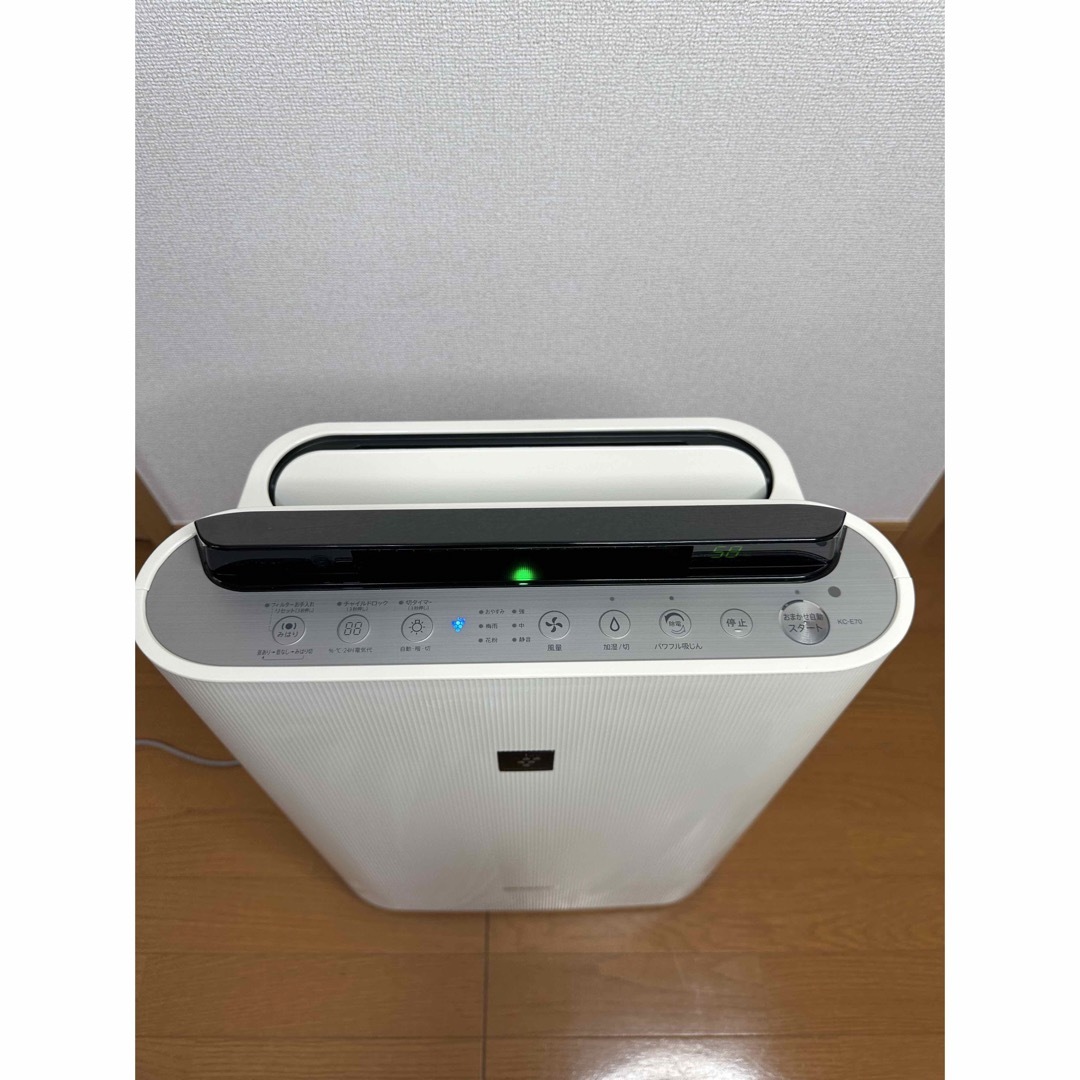 SHARP - 加湿空気清浄機 SHARP KC-E70-W WHITE 中古の通販 by ゴムゴム