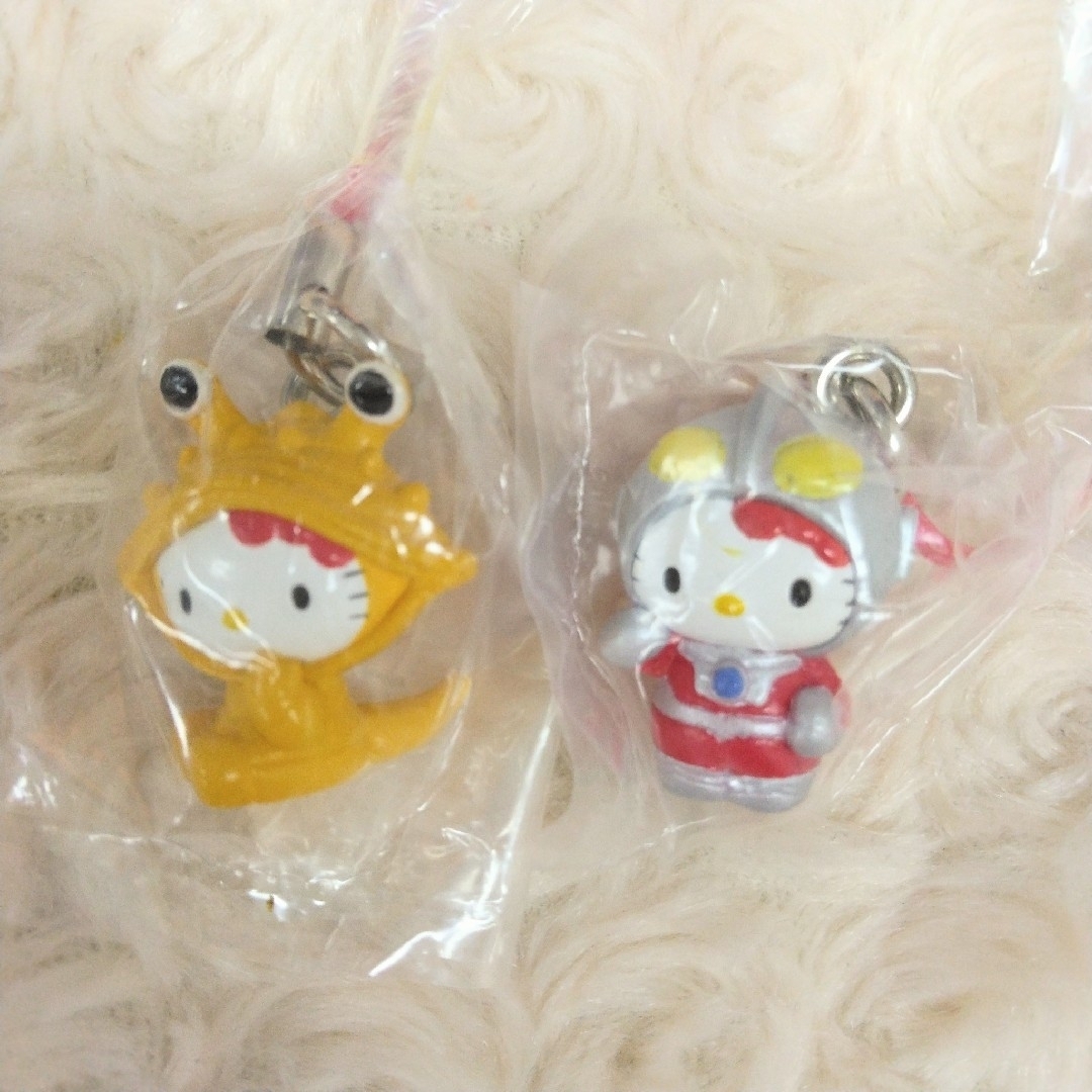 ハローキティ ウルトラマン コラボ ストラップ 根付 限定 なりきり