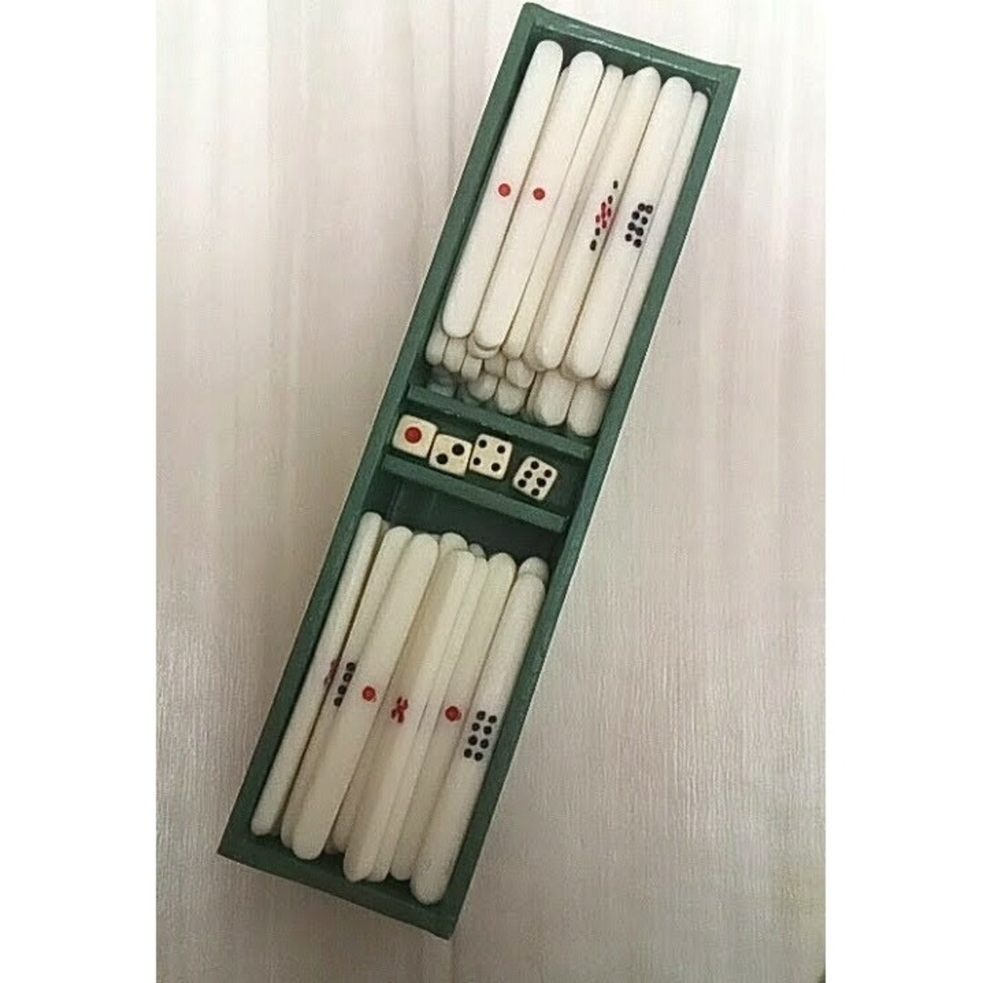 高級 麻雀牌 背竹 竹牌 骨牌 天然素材 手彫り アンティーク 昭和