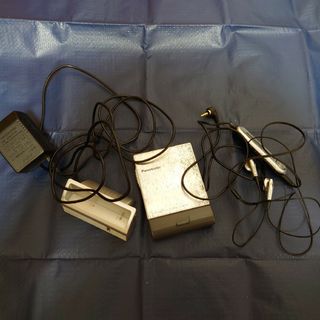 Panasonic - ジャンク品 pansonic ポータブルMDプレイヤー SJ−MJ90の