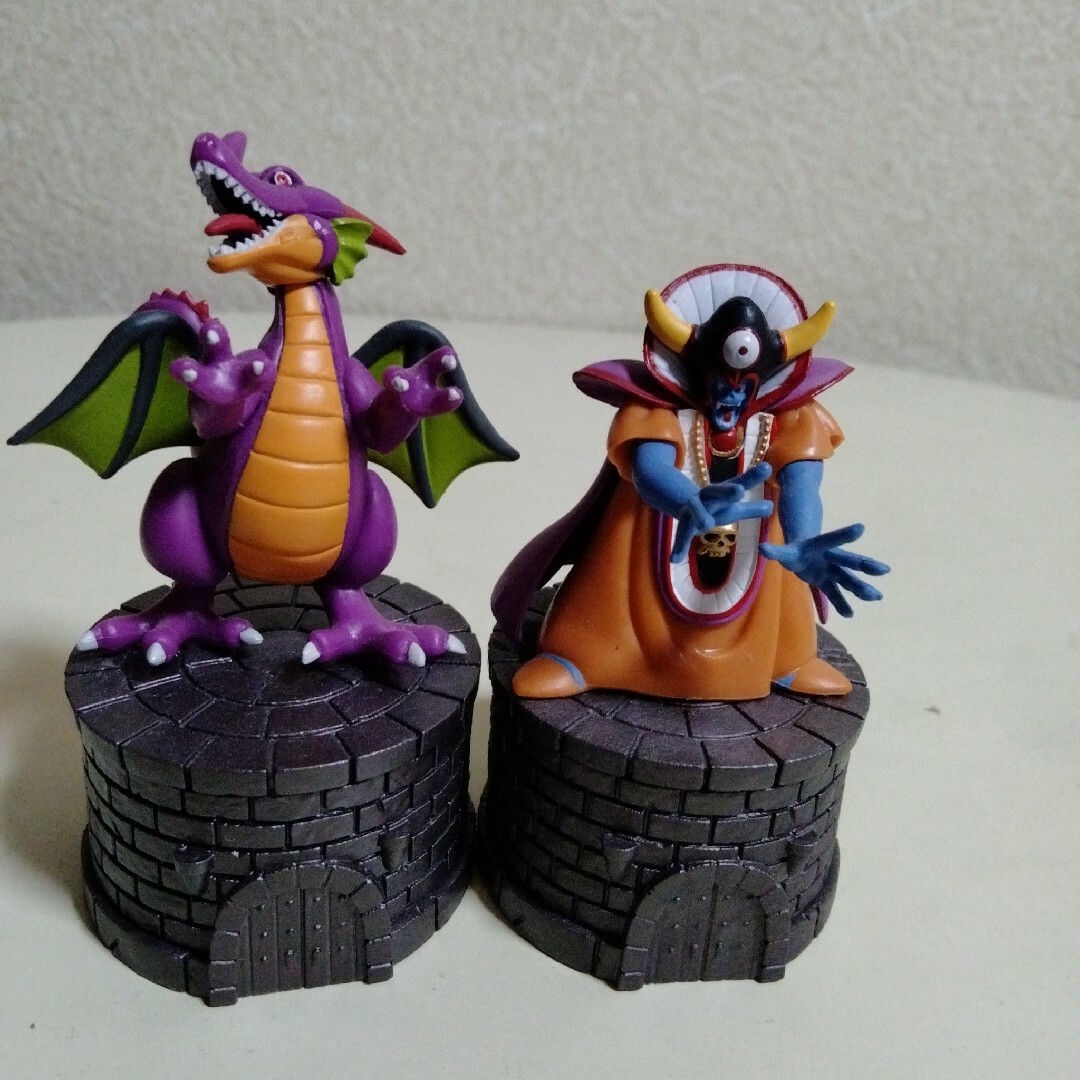 SQUARE ENIX - ドラゴンクエストボトルキャップフィギュア4体の通販 by