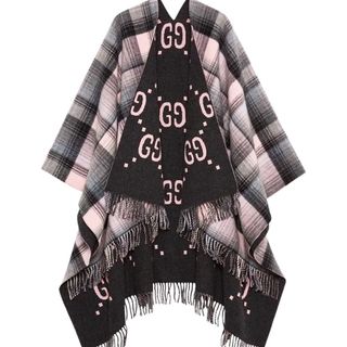 GUCCI（ポンチョ）のフリマアイテム一覧
