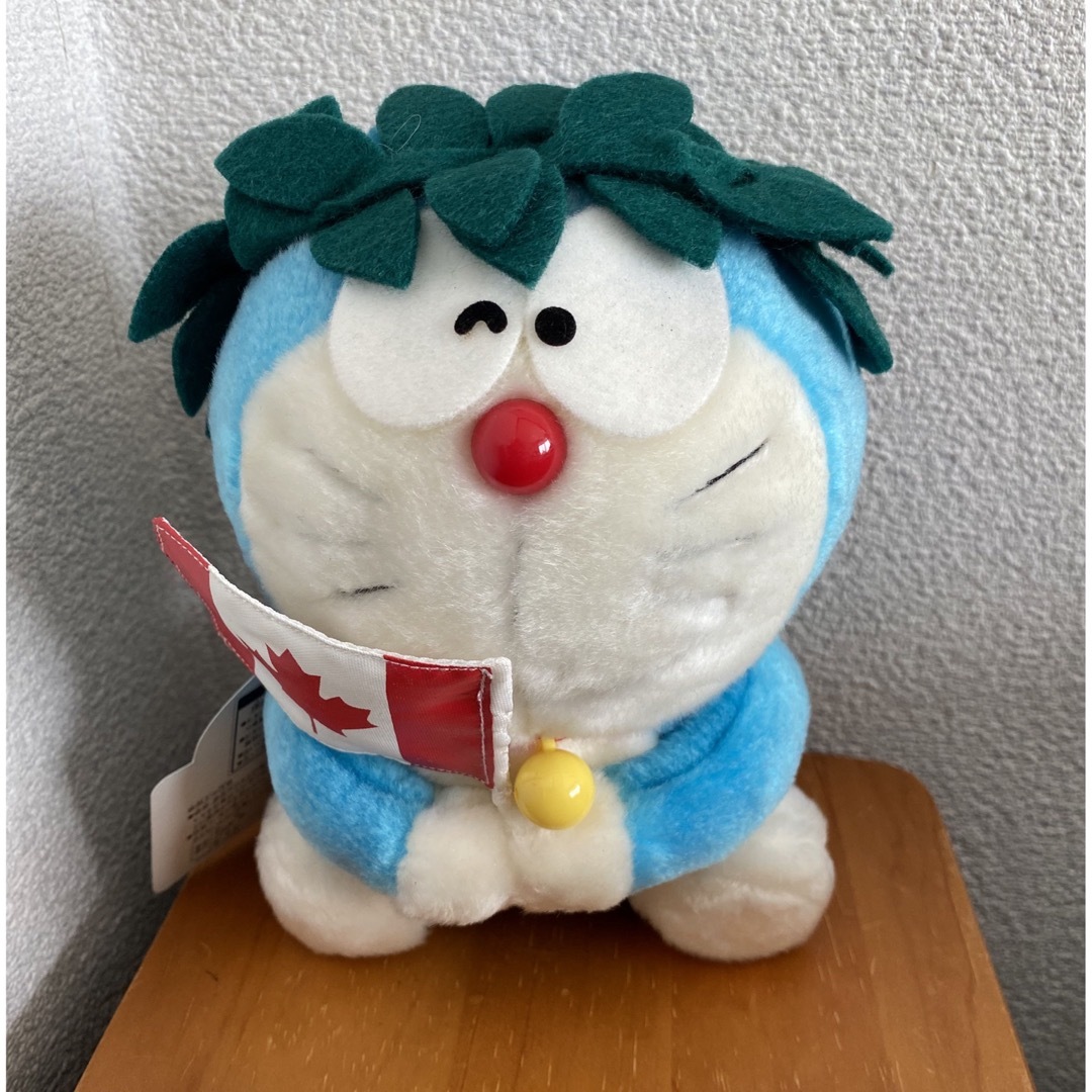 EPOCH - エポック社 ドラえもん ワールドフラッグ ぬいぐるみ カナダの