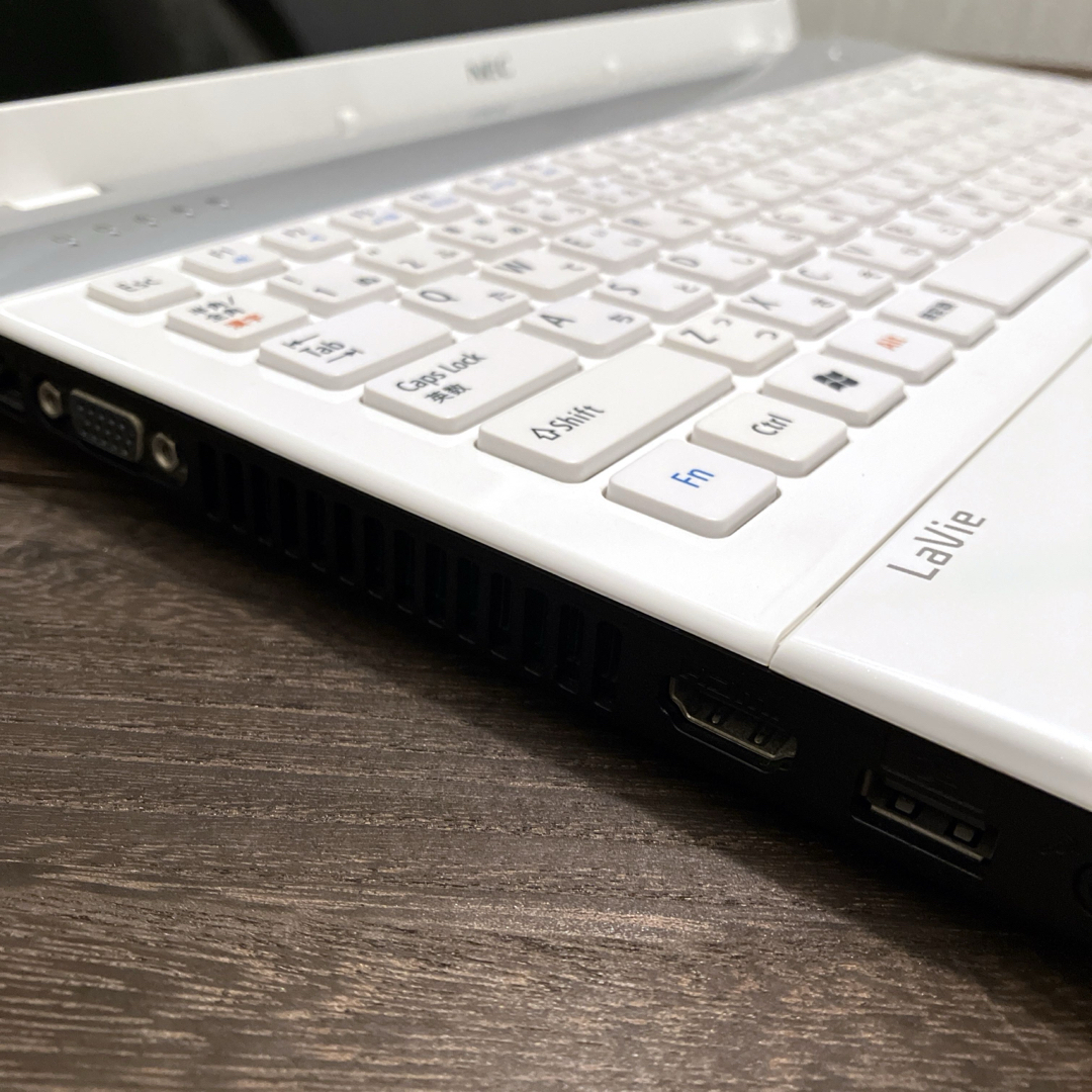 NEC - セール中❣️美品/すぐ使えるノートパソコン/DVD/白【訳あり】の