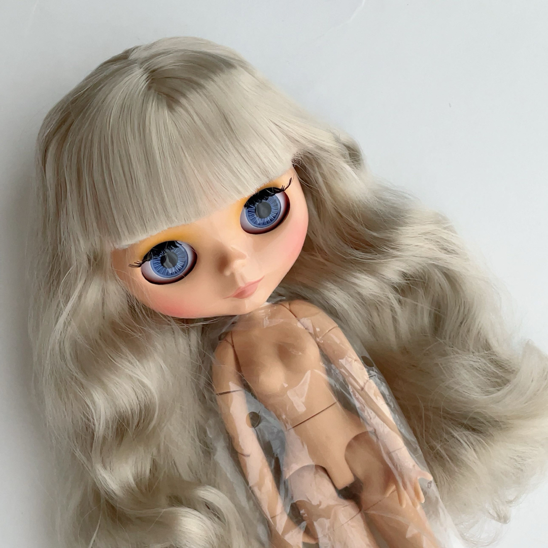 セール！アイシードール シルバーブロンド タン肌の通販 by Lilly's