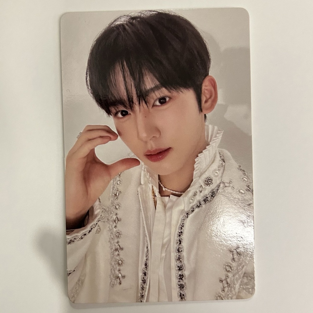 ZEROBASEONE ゼベワン ハンユジン トレカの通販 by s shop｜ラクマ