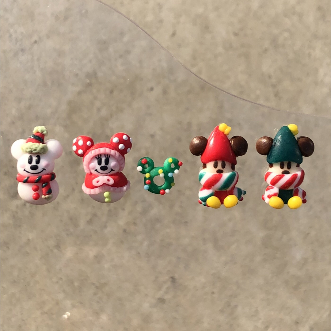 3Dネイルパーツ ディズニークリスマスの通販 by nuu.nail._.parts2｜ラクマ