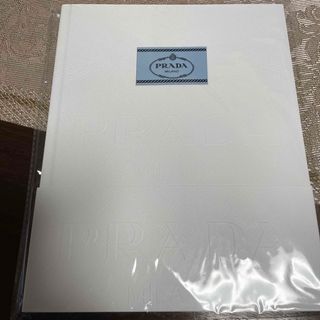 PRADA（本）のフリマアイテム一覧