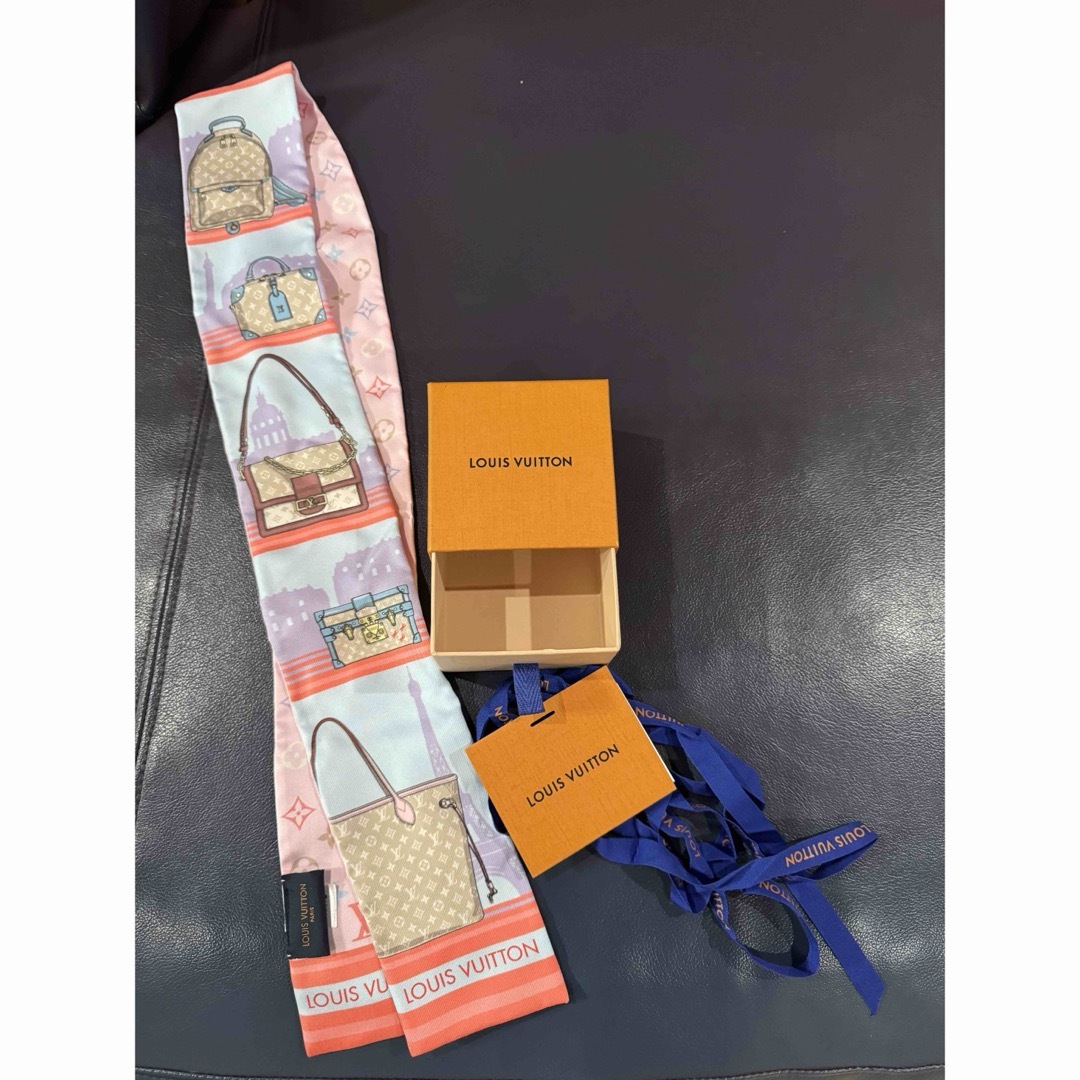 LOUIS VUITTON - 新品♡ ルイヴィトン スカーフ LV カード リボン付き
