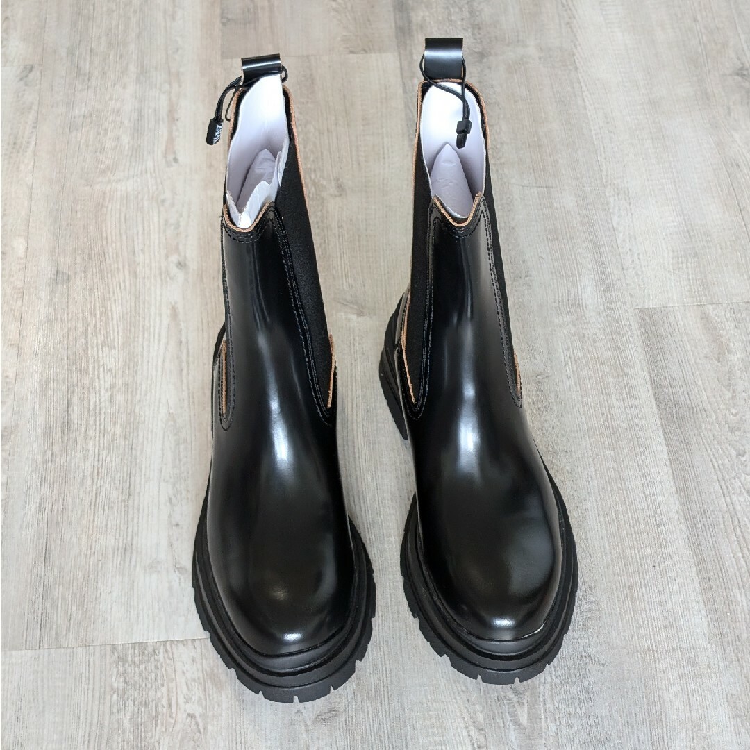 ZARA - ZARA リアルレザートラックソールアンクルブーツ 40サイズの