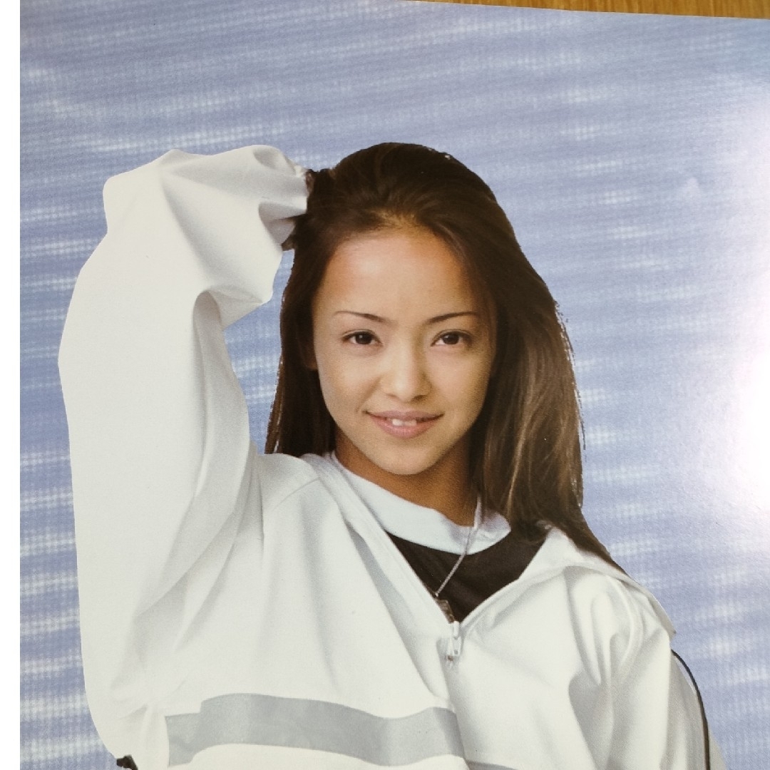 323 安室奈美恵 ポスター 2枚の通販 by ハンドタオル's shop｜ラクマ