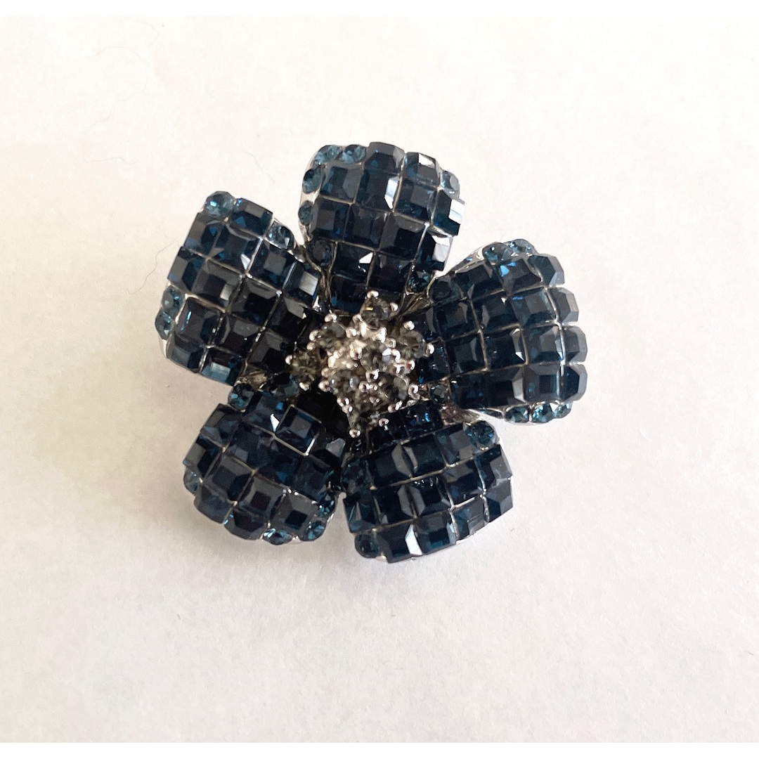 FOXEY - FOXY フォクシー お花 フラワー ブローチ スワロフスキー ＋