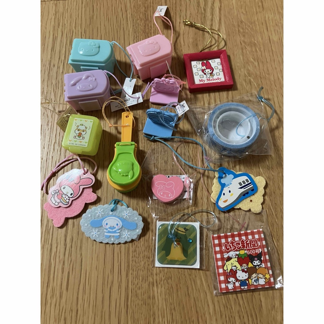 サンリオ おまけ 約30個の通販 by ⭐︎プロフィール必読⭐︎｜ラクマ