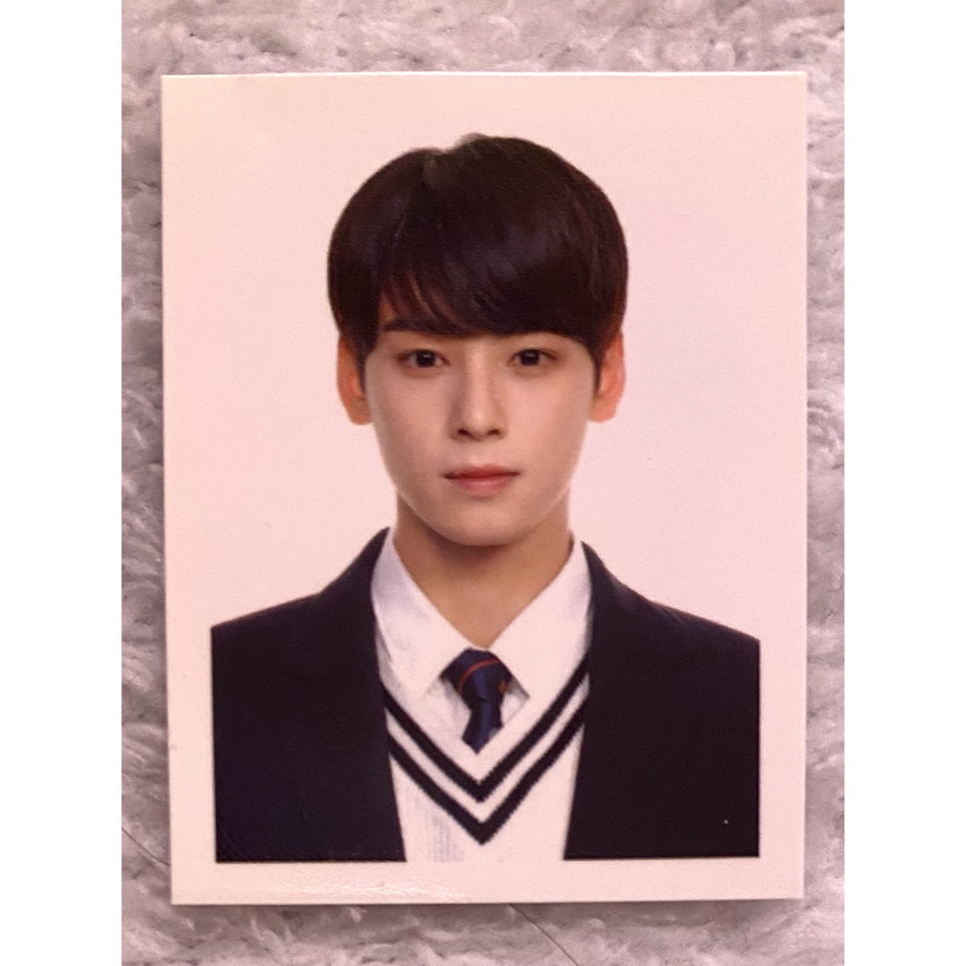 ASTRO チャウヌ CHA EUNWOO証明写真の通販 by まさまま's shop｜ラクマ